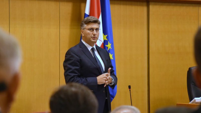 Predsjednik Vlade: Hrvatska je i ove godine u suficitu, poreznom reformom smanjujemo PDV za najčešće korištene namirnice